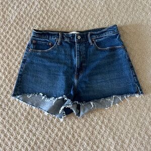 Abercrombie curve love high-rise mom short